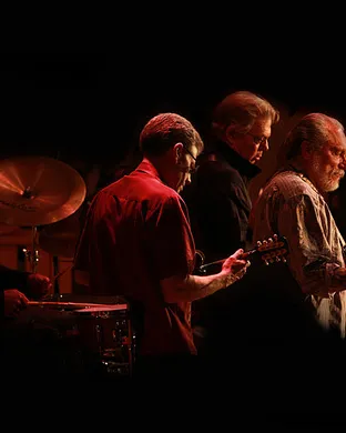Hot Tuna Alexandria