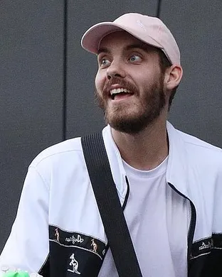 San Holo Washington