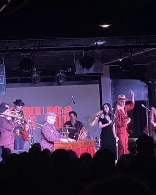 Squirrel Nut Zippers Frederick
